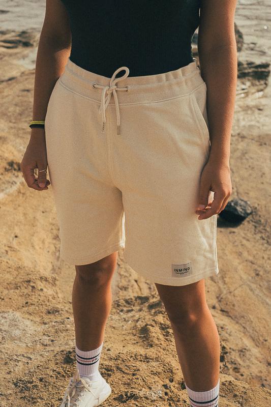 Women Wearing Inmind Clothing Bermuda Short Of Organic Cotton In Natural Raw